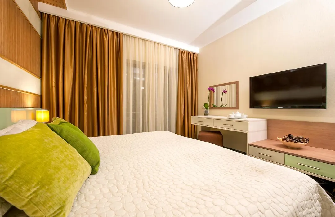 Villa Pinia Eco-Hotel-1